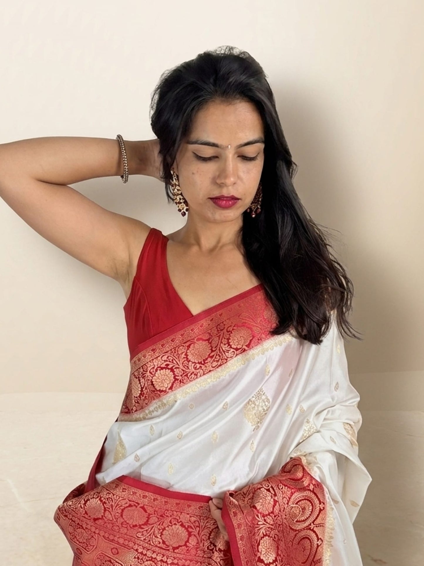 White Red Contrast Bengali Saree