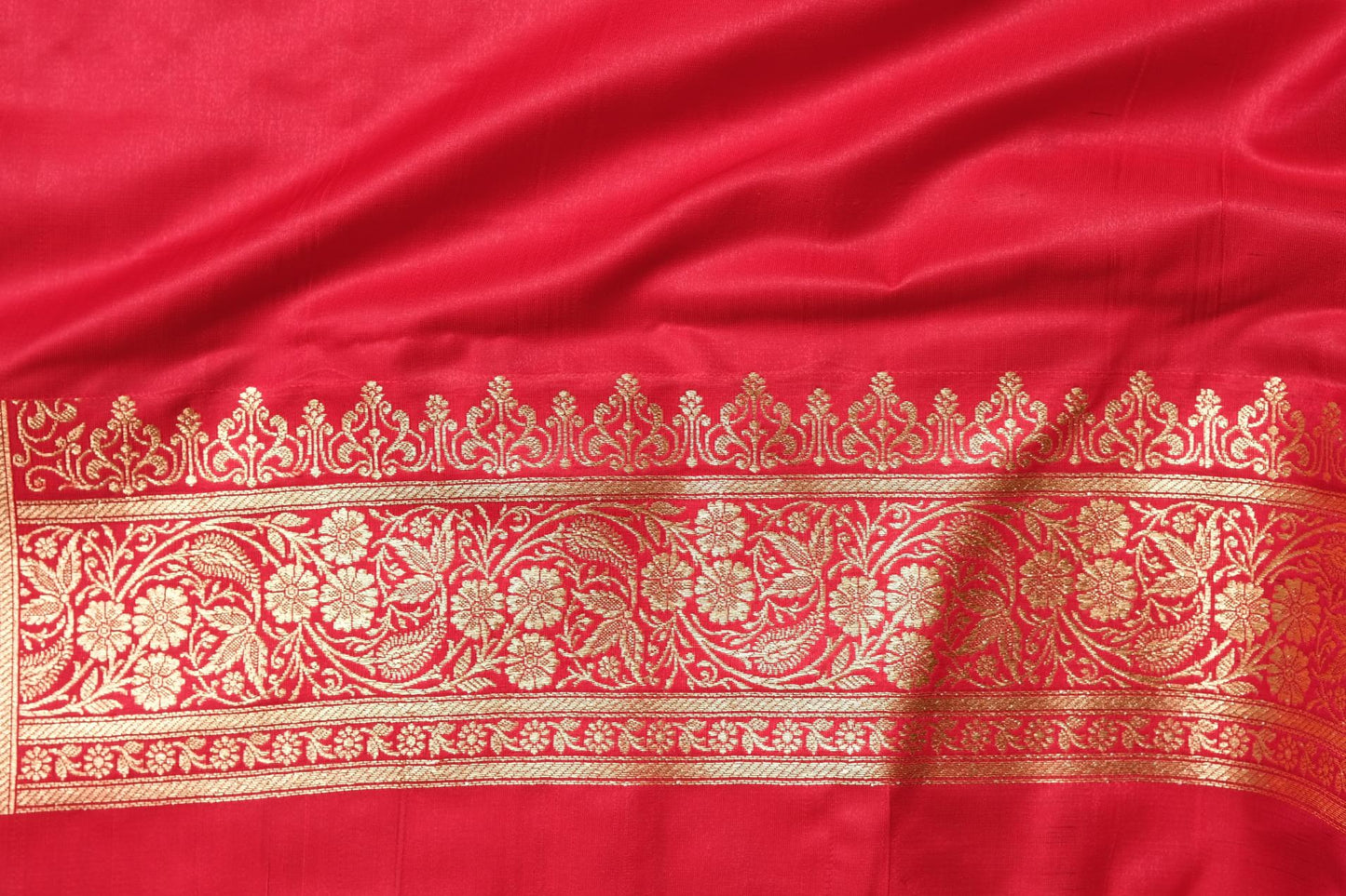 Laal Semi Katan - Banarasi Saree