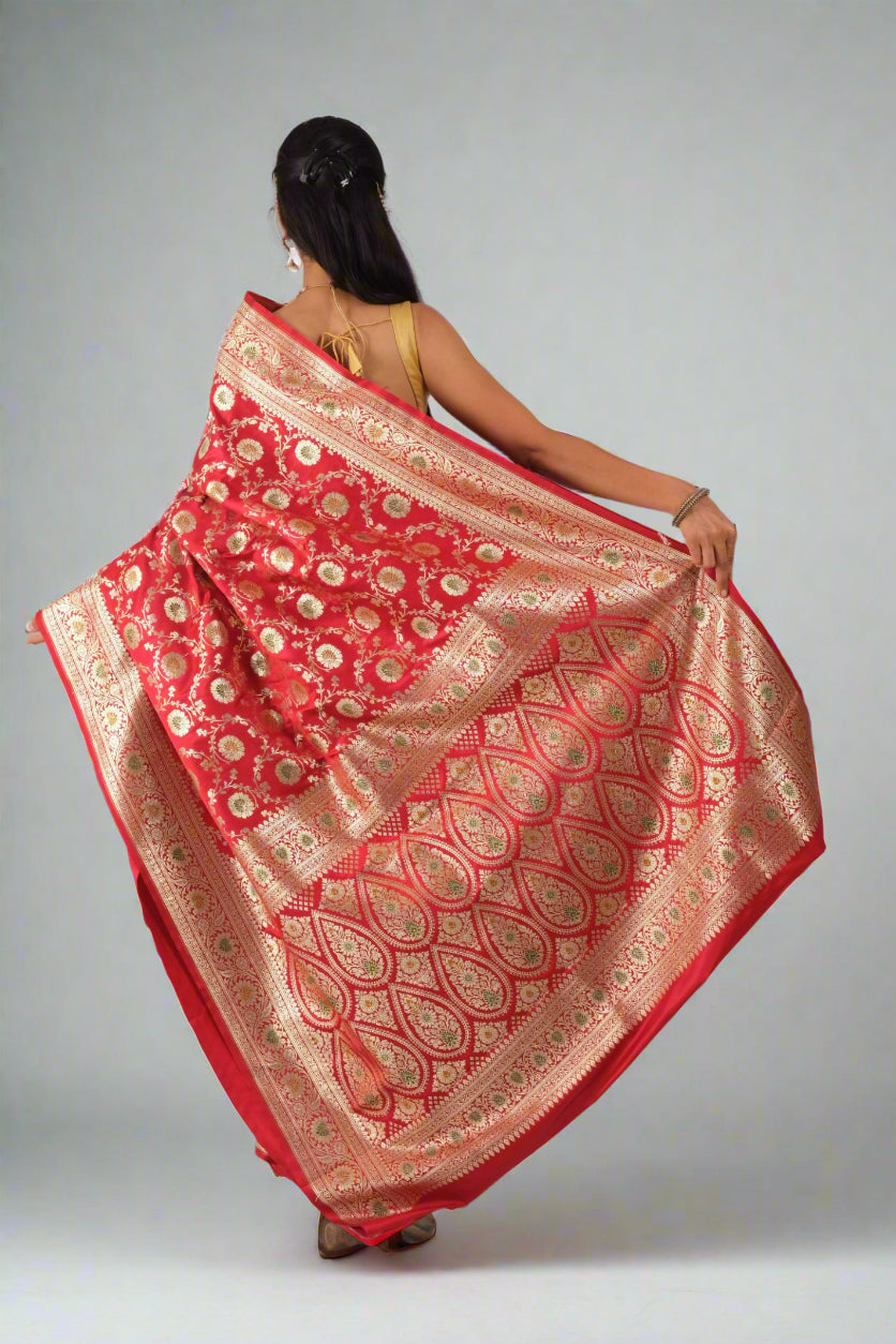 Chatak Laal Katan Meena - Banarasi Saree