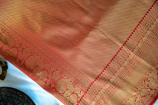 Kashi katan laal jaal print