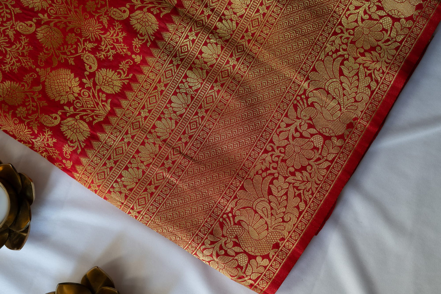 Kashi katan laal jaal print
