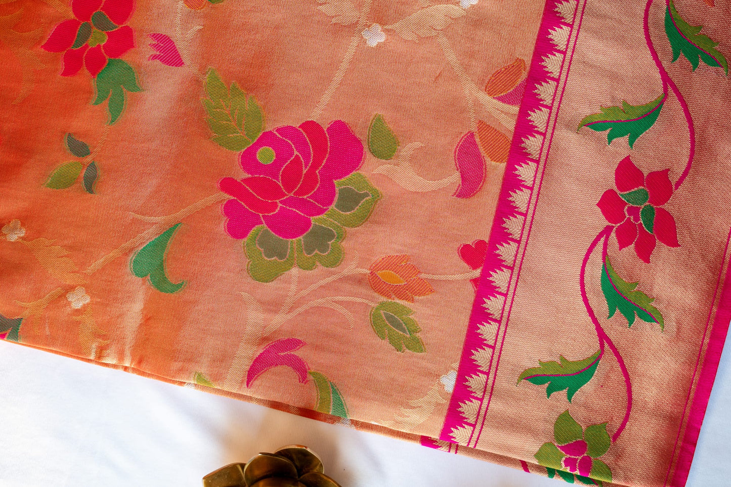 Premium tissue flower print pink