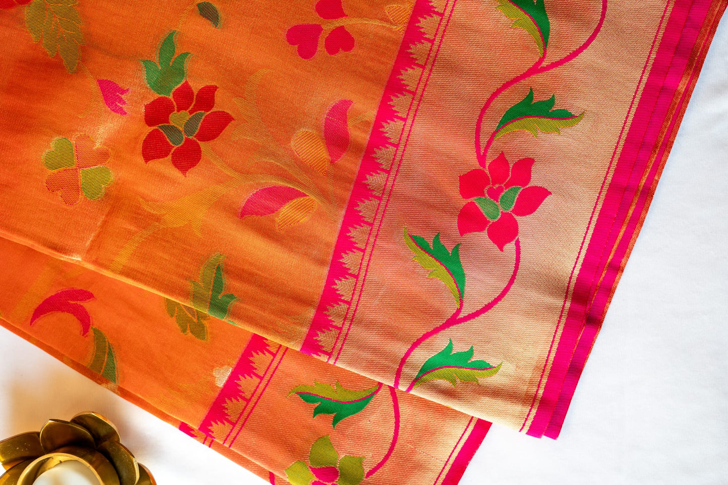 Premium tissue flower print pink