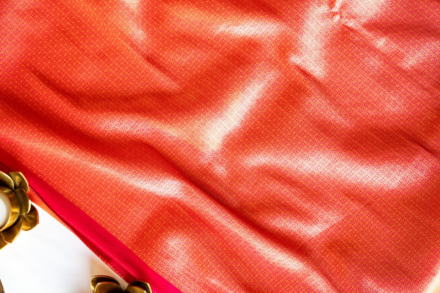 Premium tissue flower print pink
