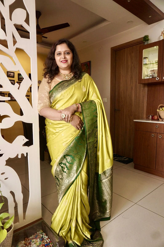 Kashi Riwayat Gajji Silk - Green and Light Green contrast