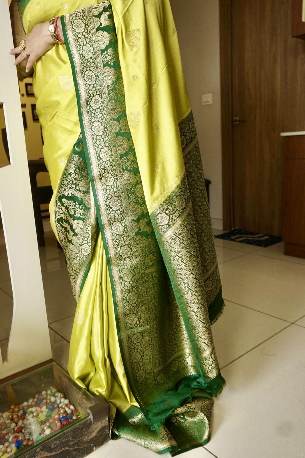 Kashi Riwayat Gajji Silk - Green and Light Green contrast