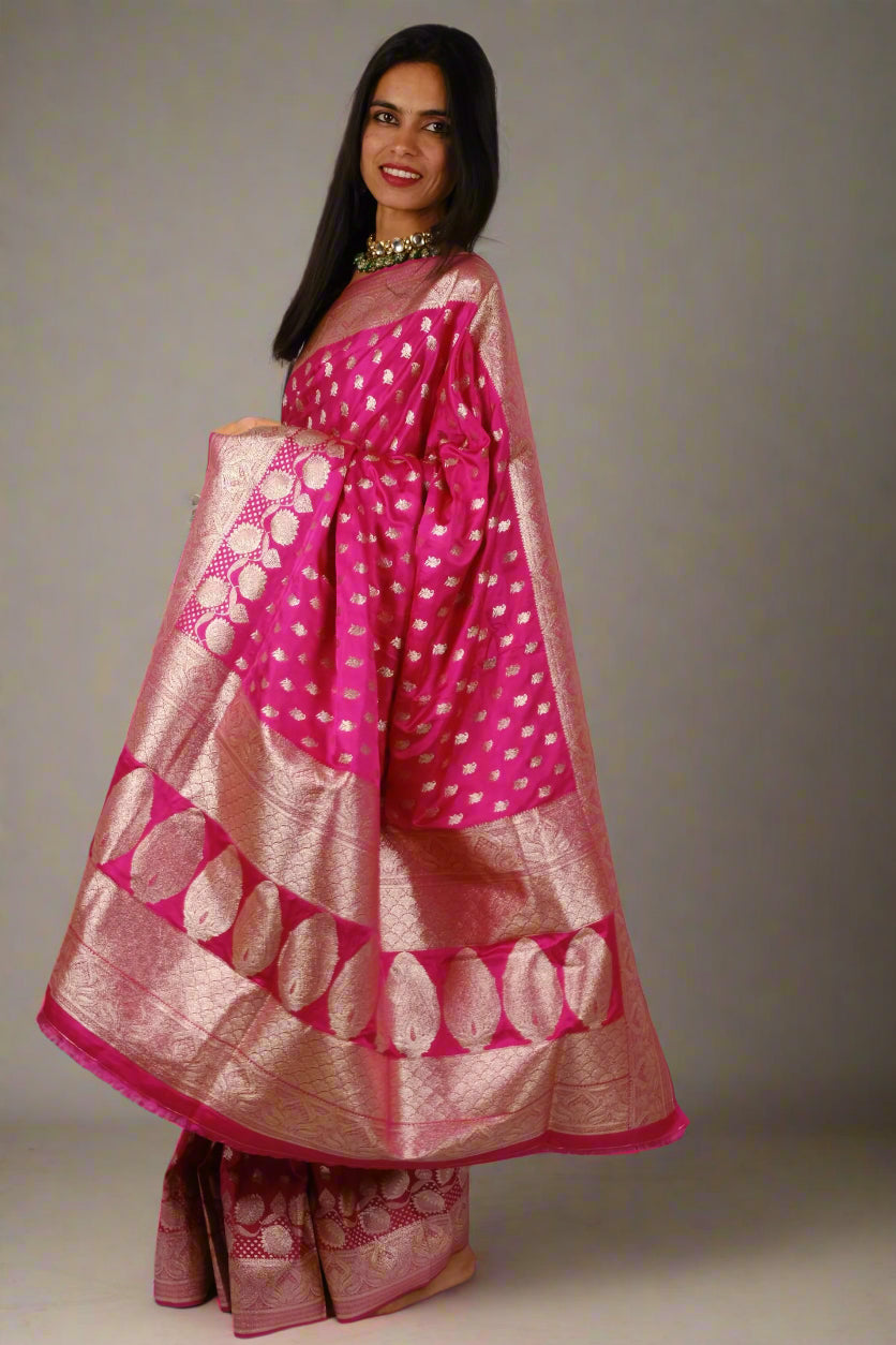 Gulaabi Katan Booti - Banarasi Saree