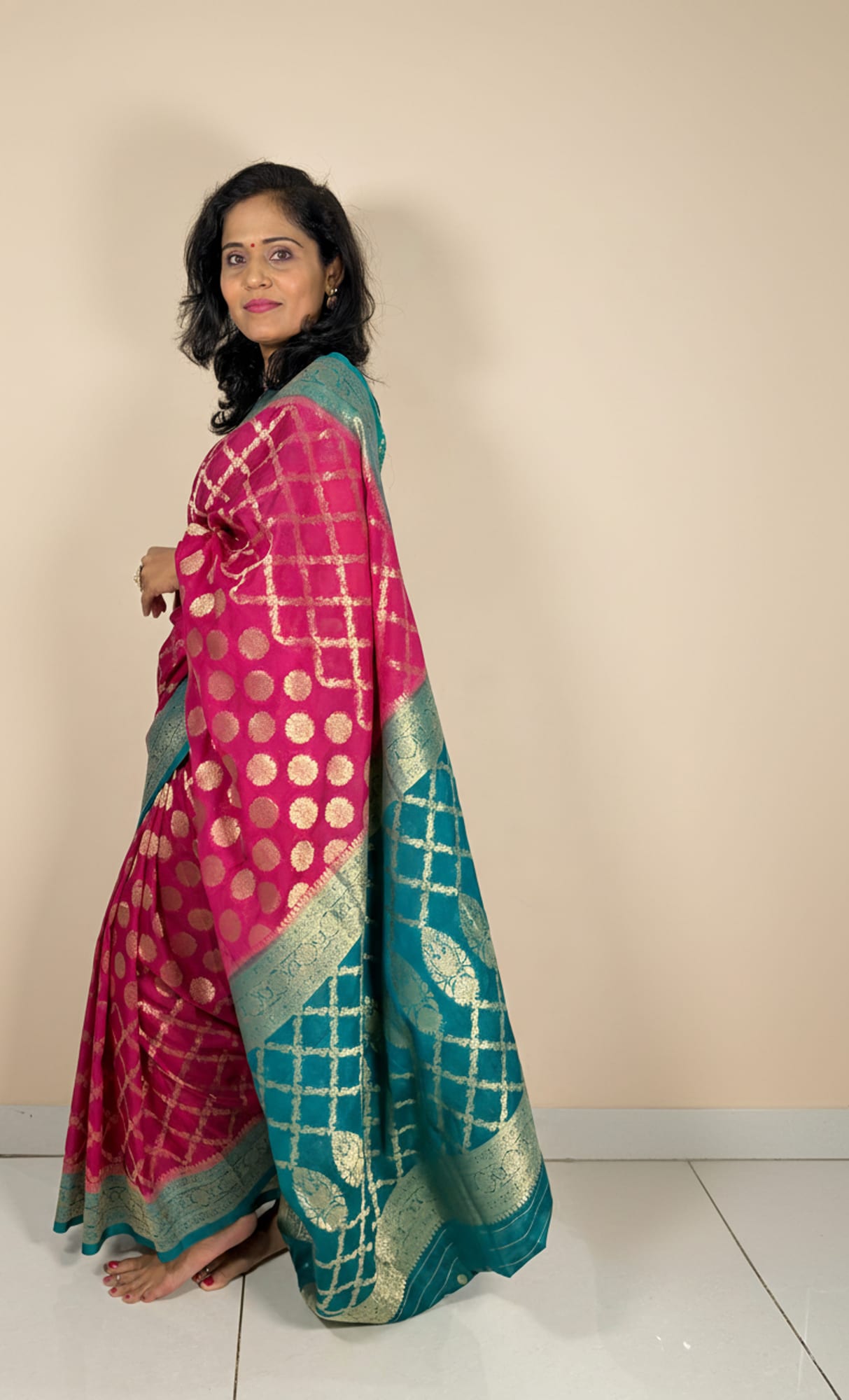 Kashi Georgette - Pink and Blue Contrast Saree