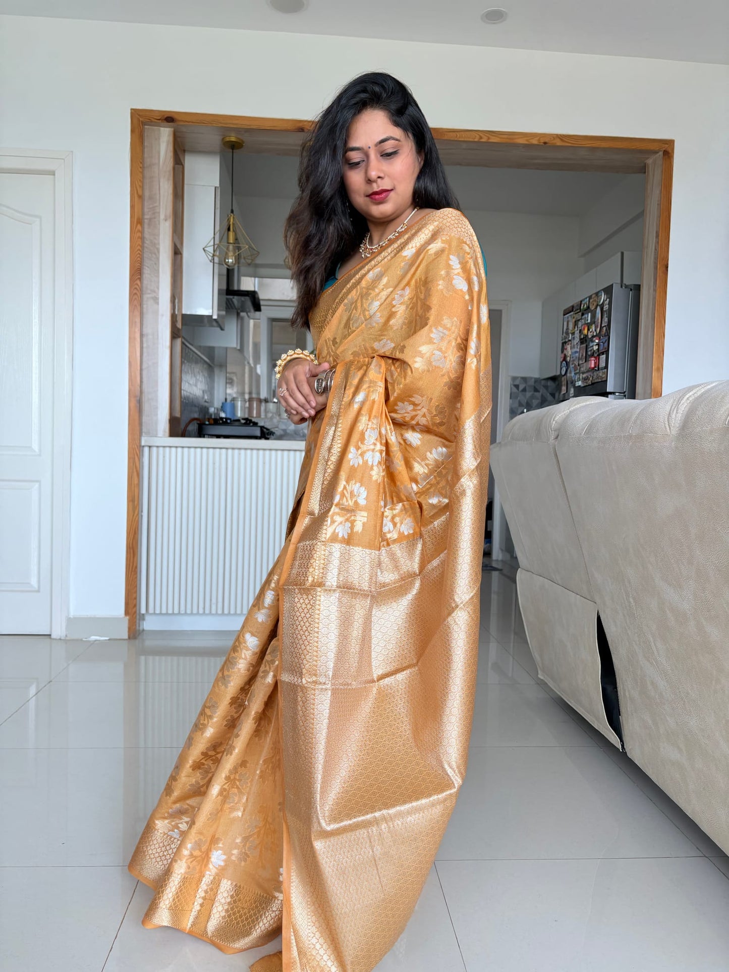 Kashi Dola - Kacha Peela Saree