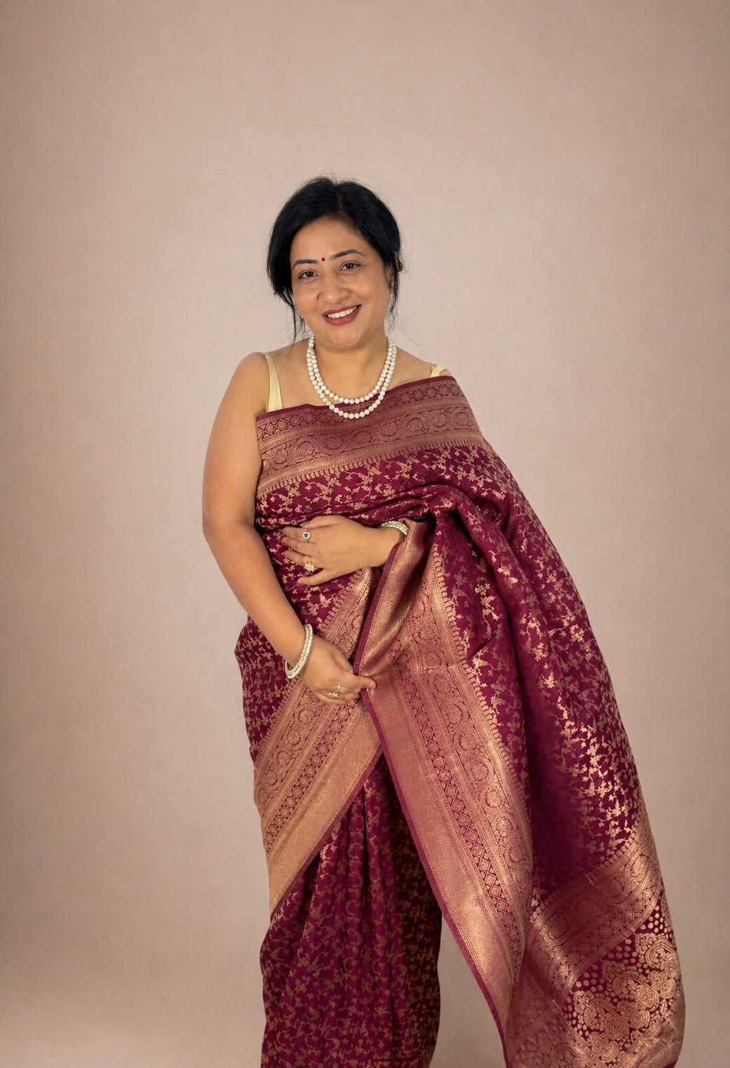 Kashi Chinnon - Wine Jaal Work