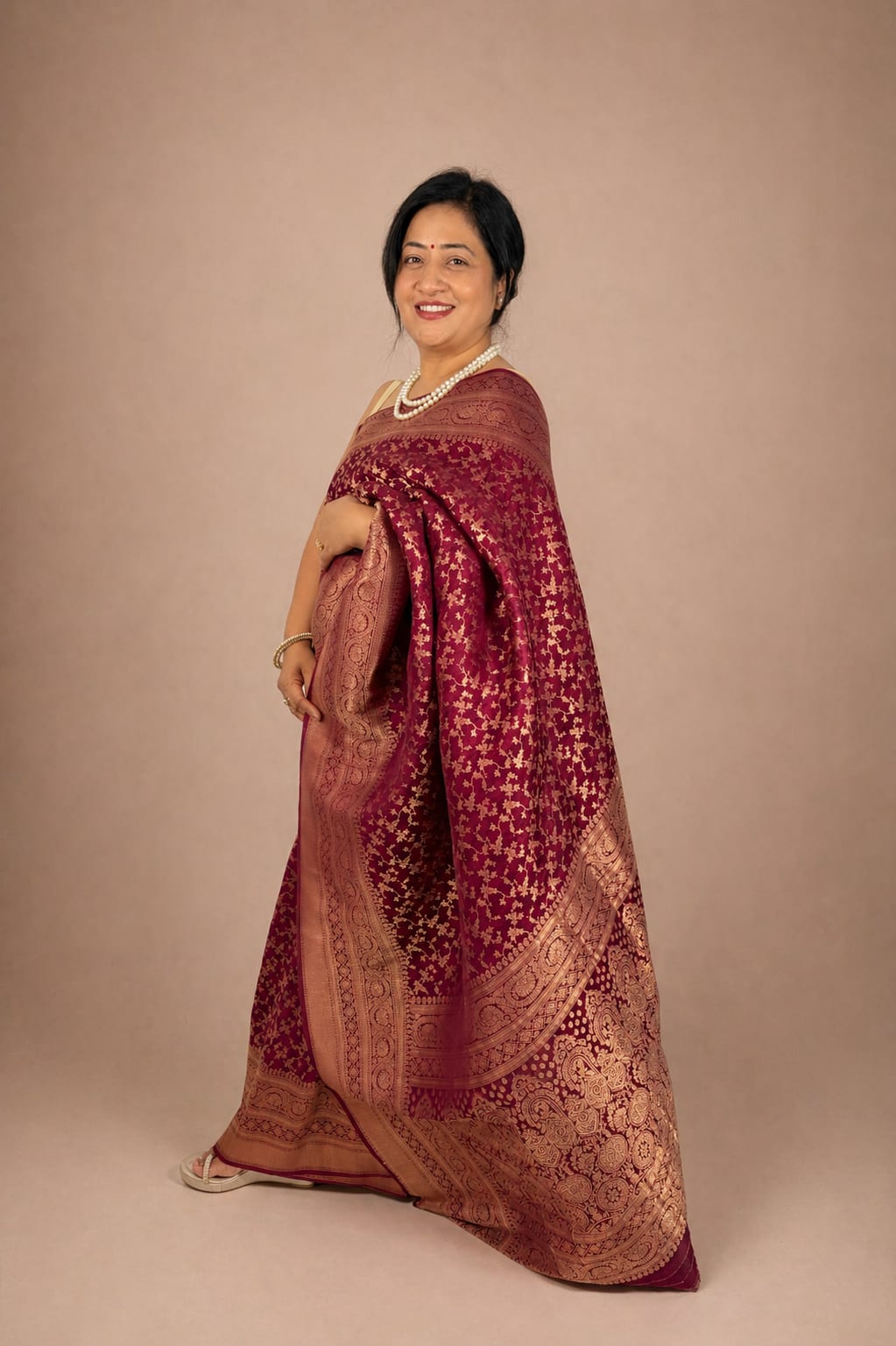 Kashi Chinnon - Wine Jaal Work