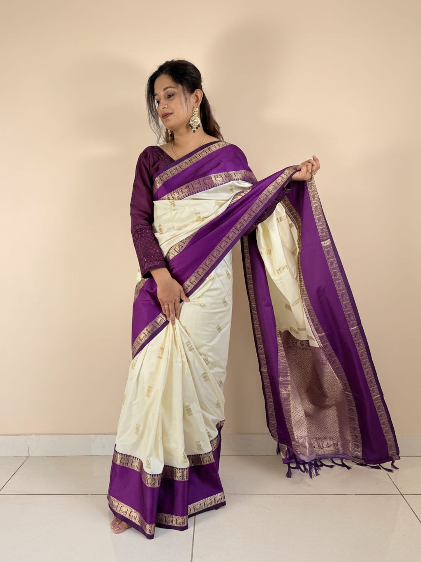 Off white Purple Contrast Brocade Saree