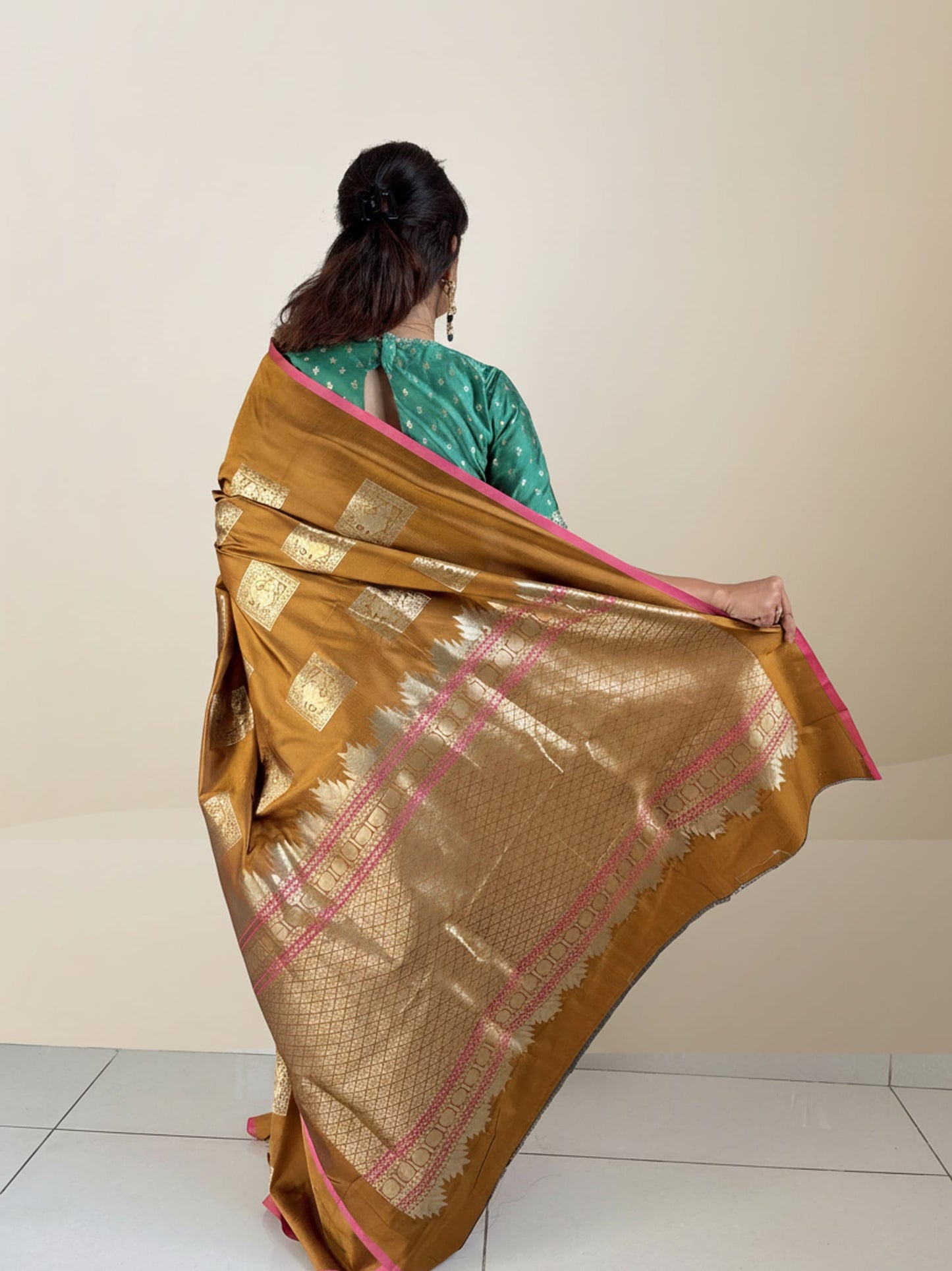 Brown Earthy Brocade Saree