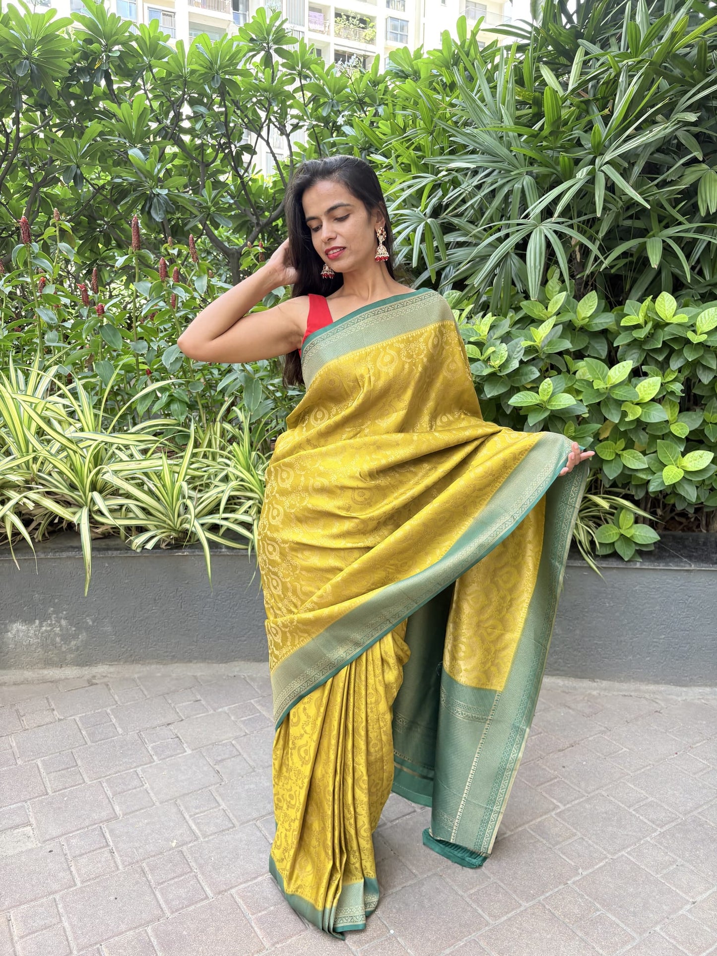 Kashi Gajji - Mehendi green and Green Contrast