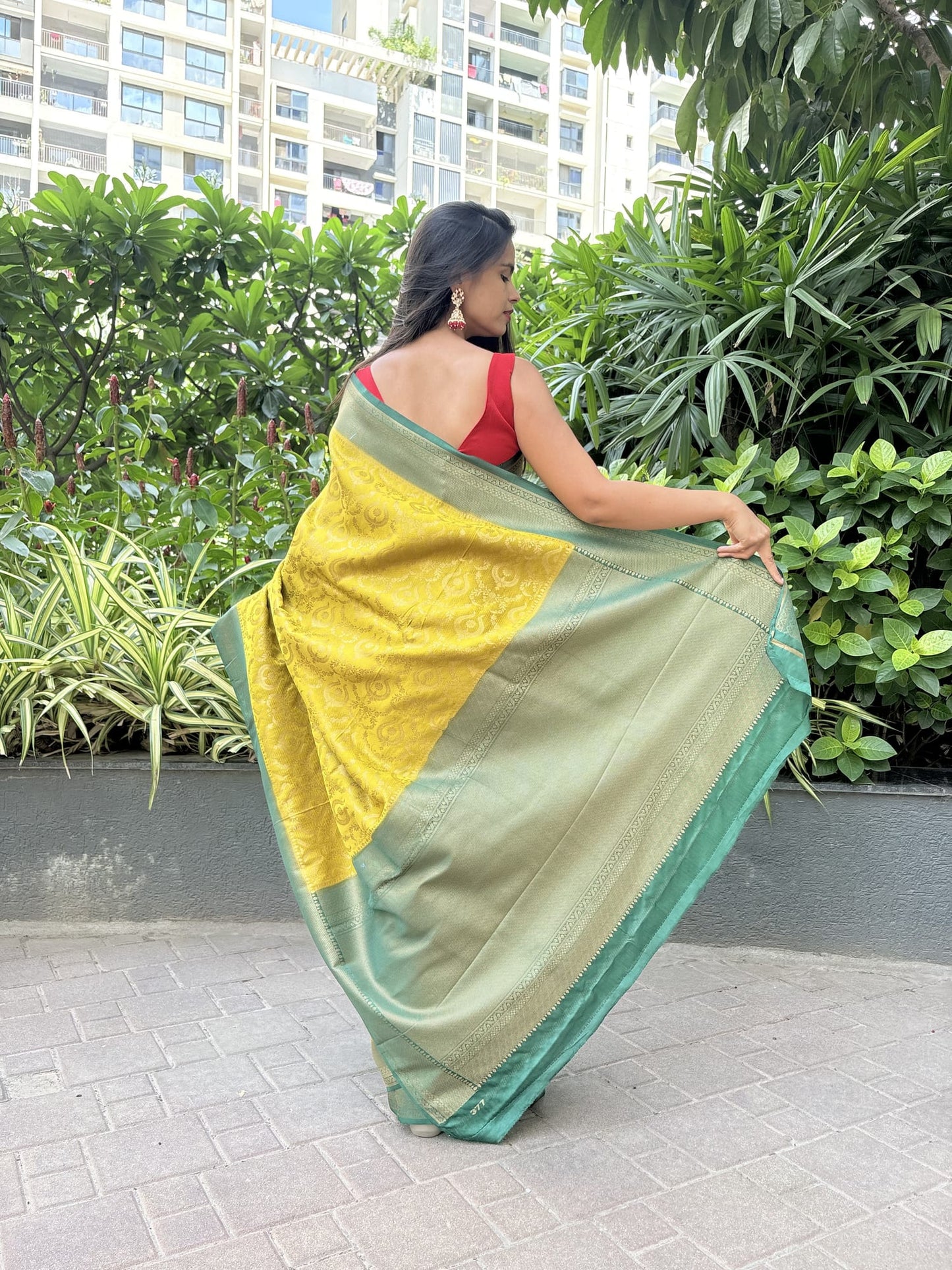 Kashi Gajji - Mehendi green and Green Contrast