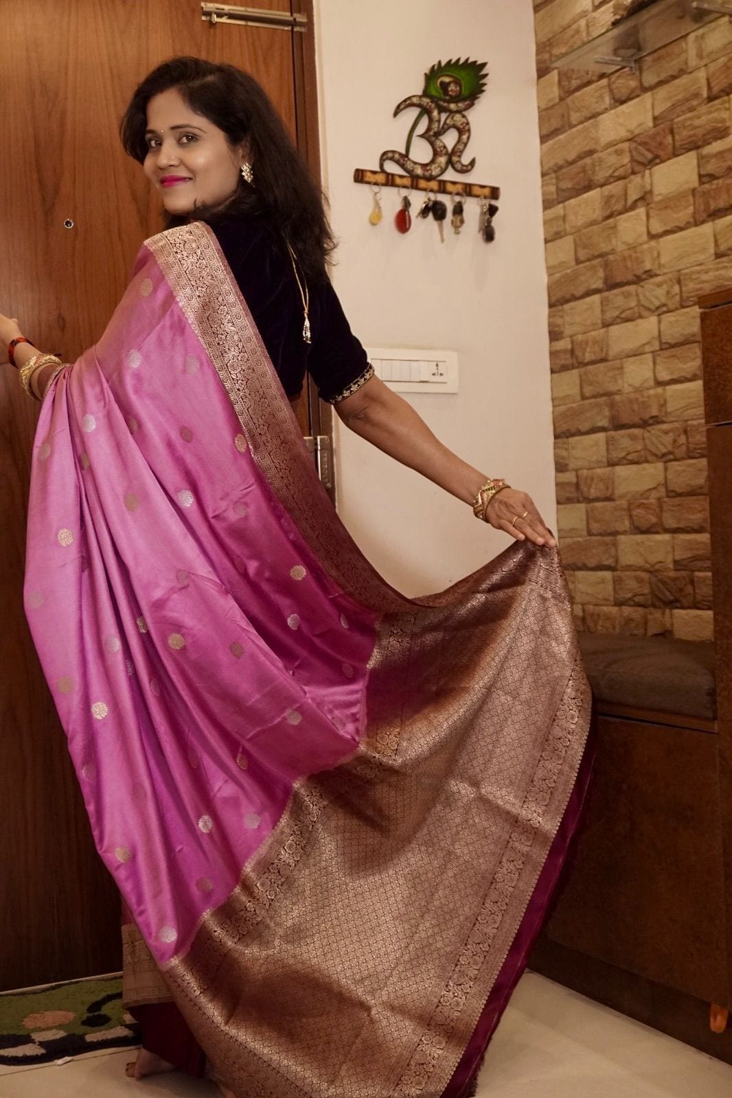 Kashi Mashru- Mauve contrast